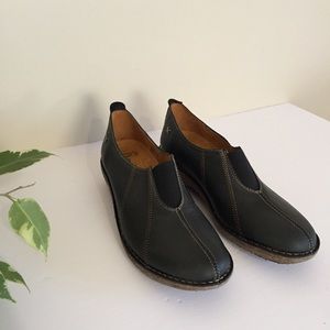 Groundhog dark blue leather shoes